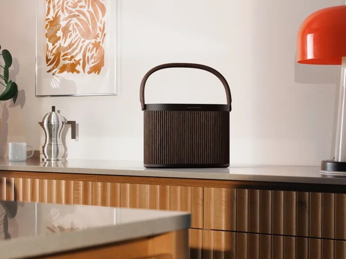 Beosound A5 Dark Oak